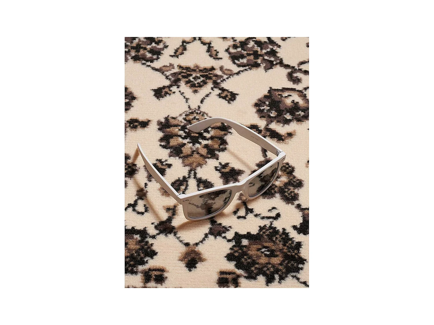 Tapis oriental 235x320 rectangle ivoire tissé motif ancestral LYN1 NOMED