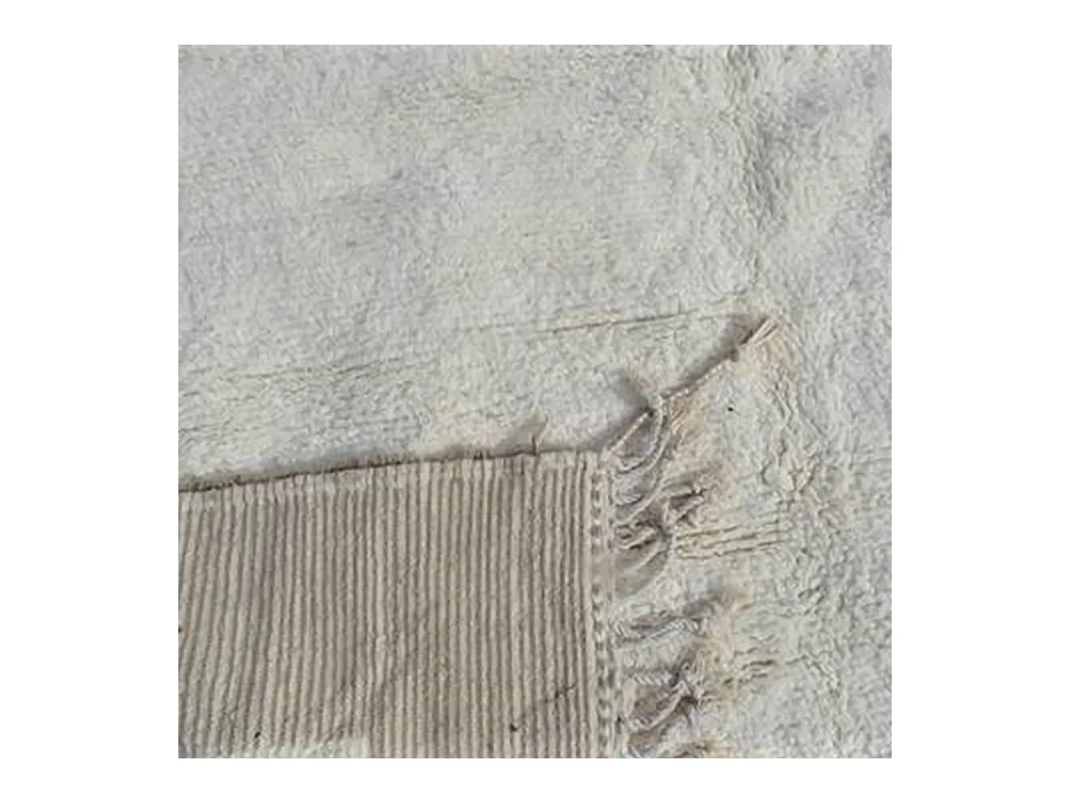 Authentique tapis berbère 355x360 fait main en laine blanc TADLA