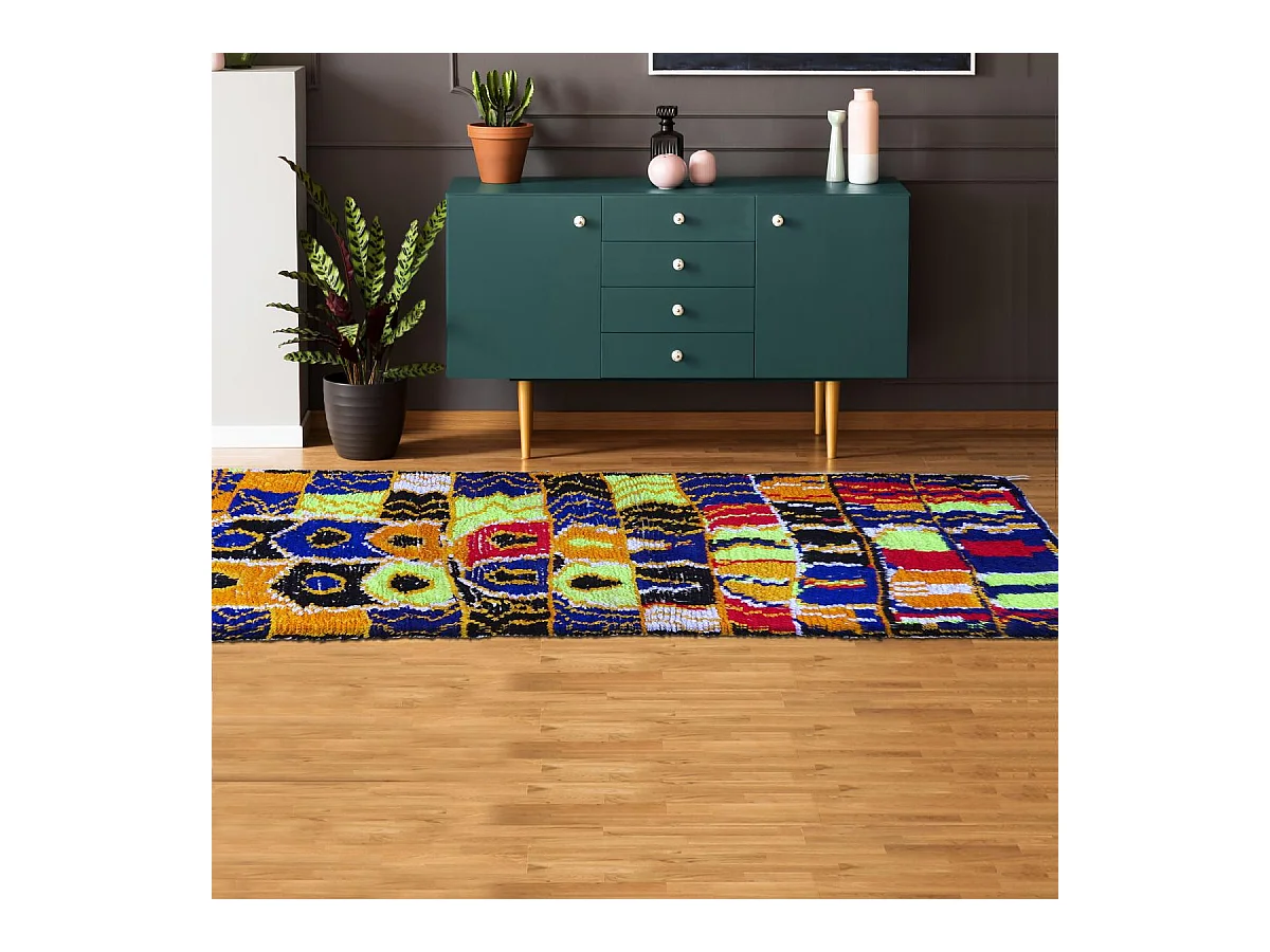 Authentique tapis berbère 115x250 fait à la main en laine rouge et fluo AZILAL 12 motif ethnic