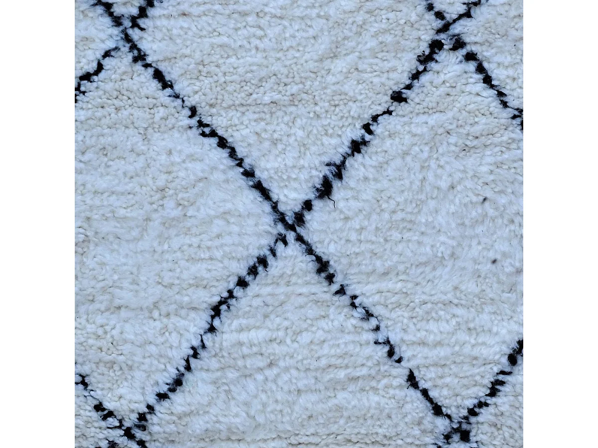 Authentique tapis berbère 85x310 fait à la main en laine blanc cassé et noir BENI OUARAIN AC
