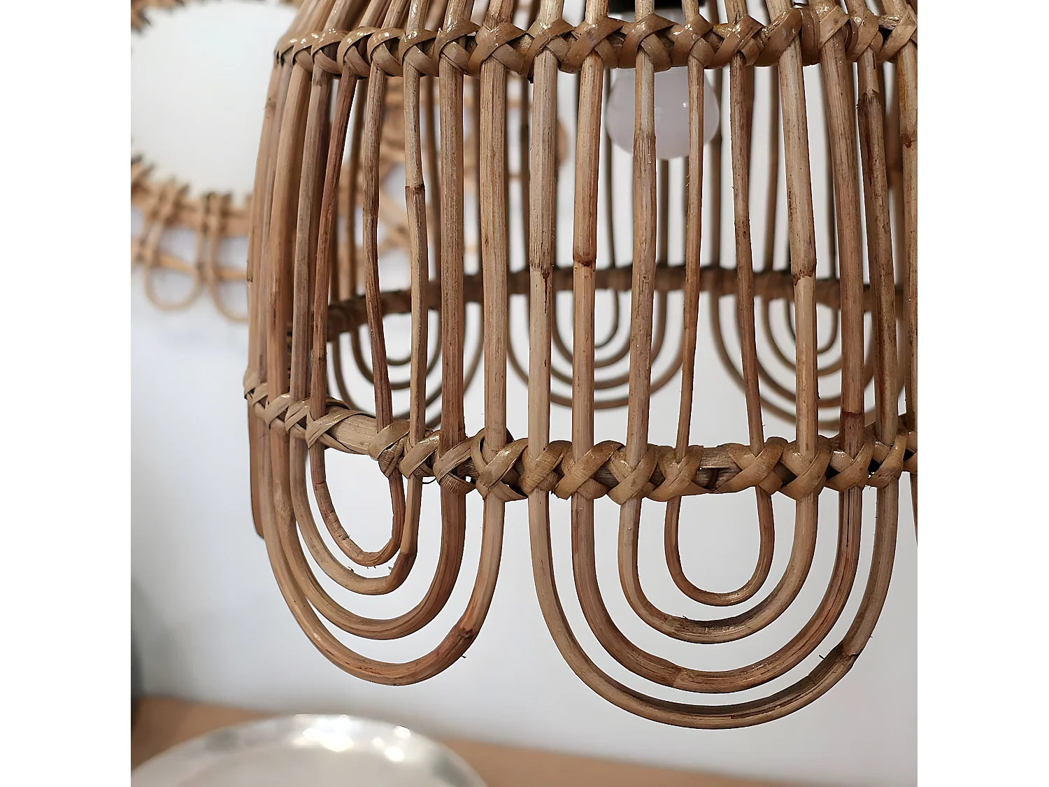 Suspension vintage en rotin