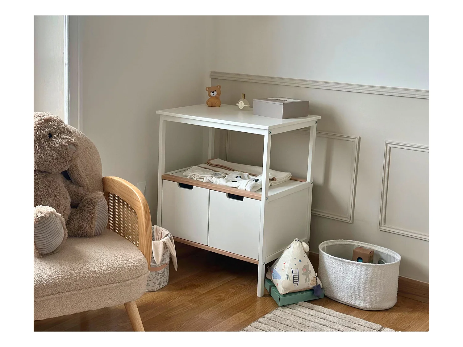 Mueble cambiador bebé 2 puertas ESSENTIEL madera - Blanco - 68 x 66 x 90,5 cm