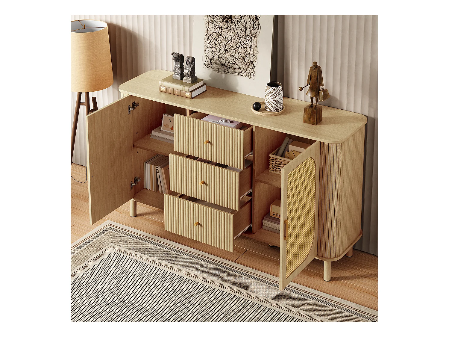 Buffet naturel clair avec 3 tiroirs et 2 portes en rotin, pieds en métal aspect bois, 140x40x80cm