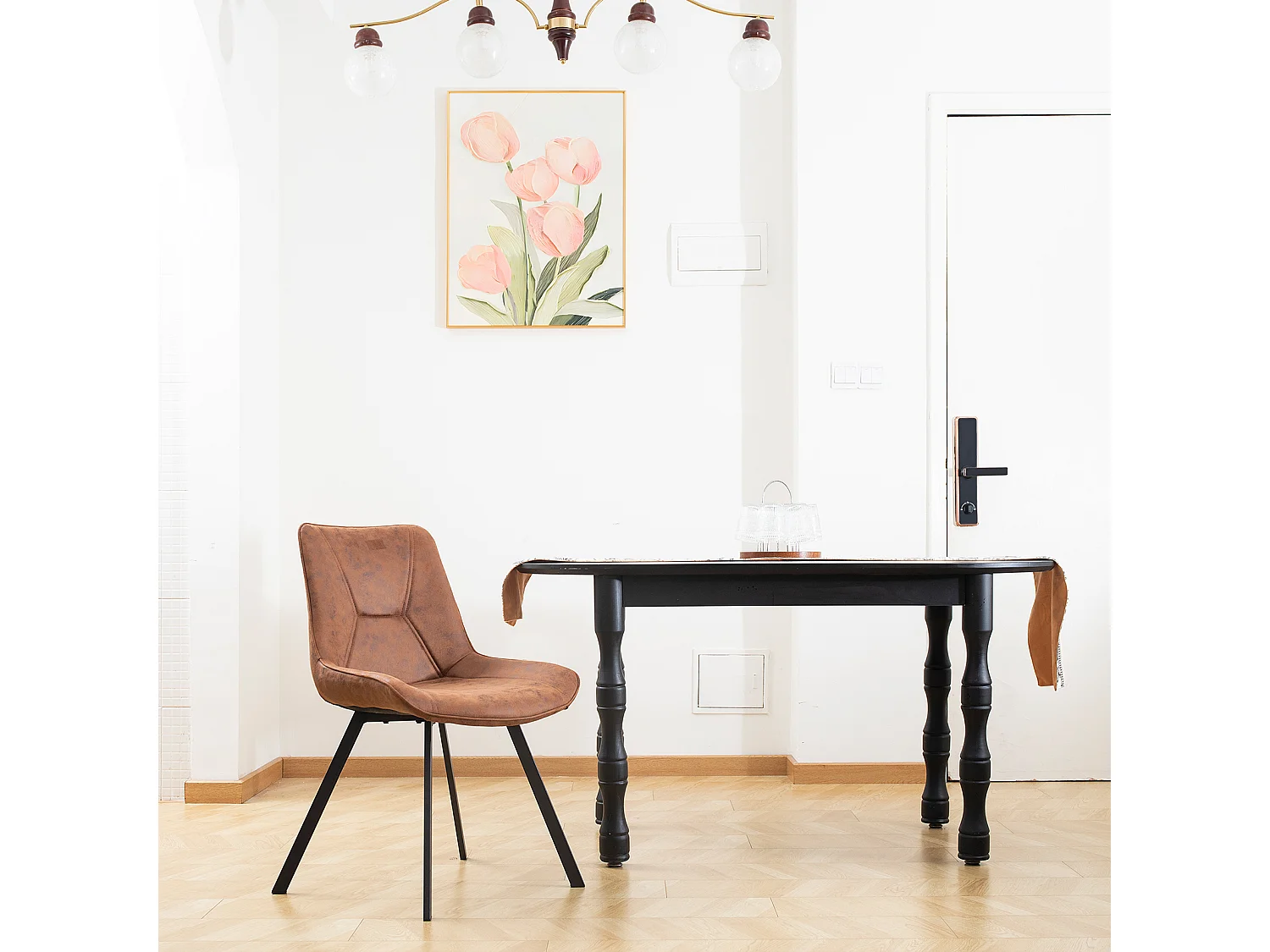 Juego de 2 sillas de comedor de piel sintética marrón con patas metálicas ergonómicas, diseño moderno para salón u oficina