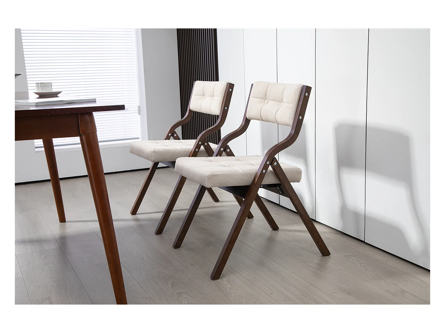 Juego de 2 sillas plegables de madera con cojín, asiento ancho, cómodas, para cocina, oficina, boda, color crema