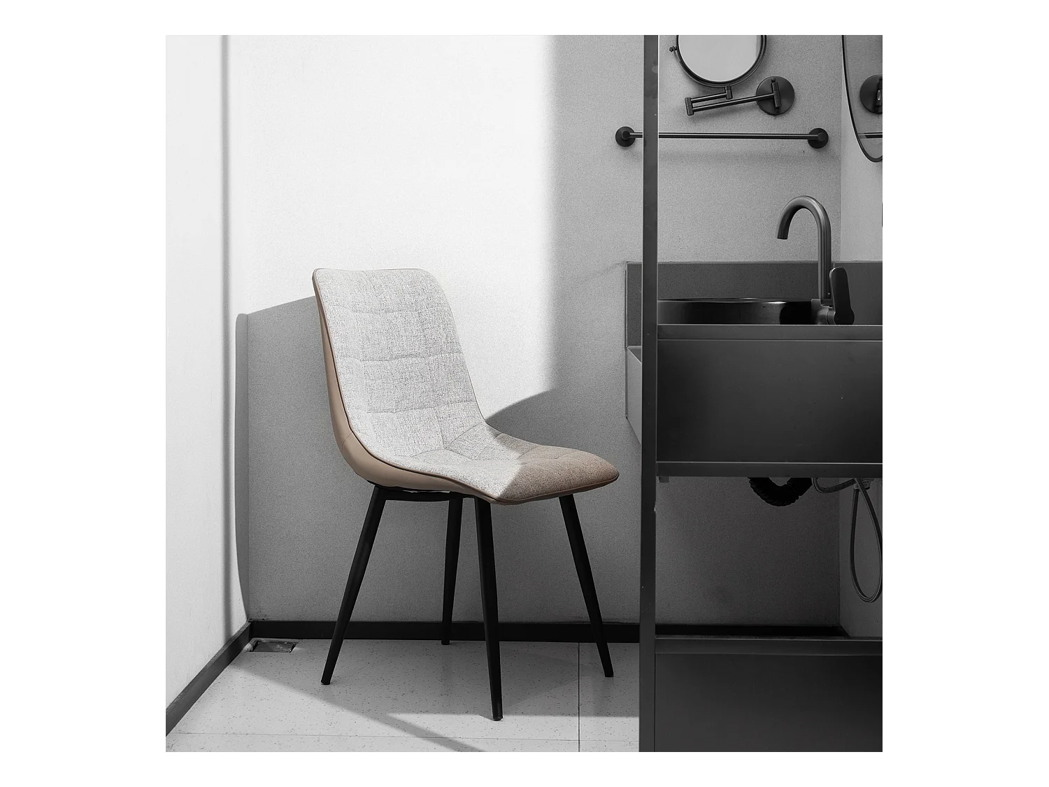 Cadeira estofada em linho imitação de couro, estrutura de metal resistente, design moderno, cinza, sala de jantar