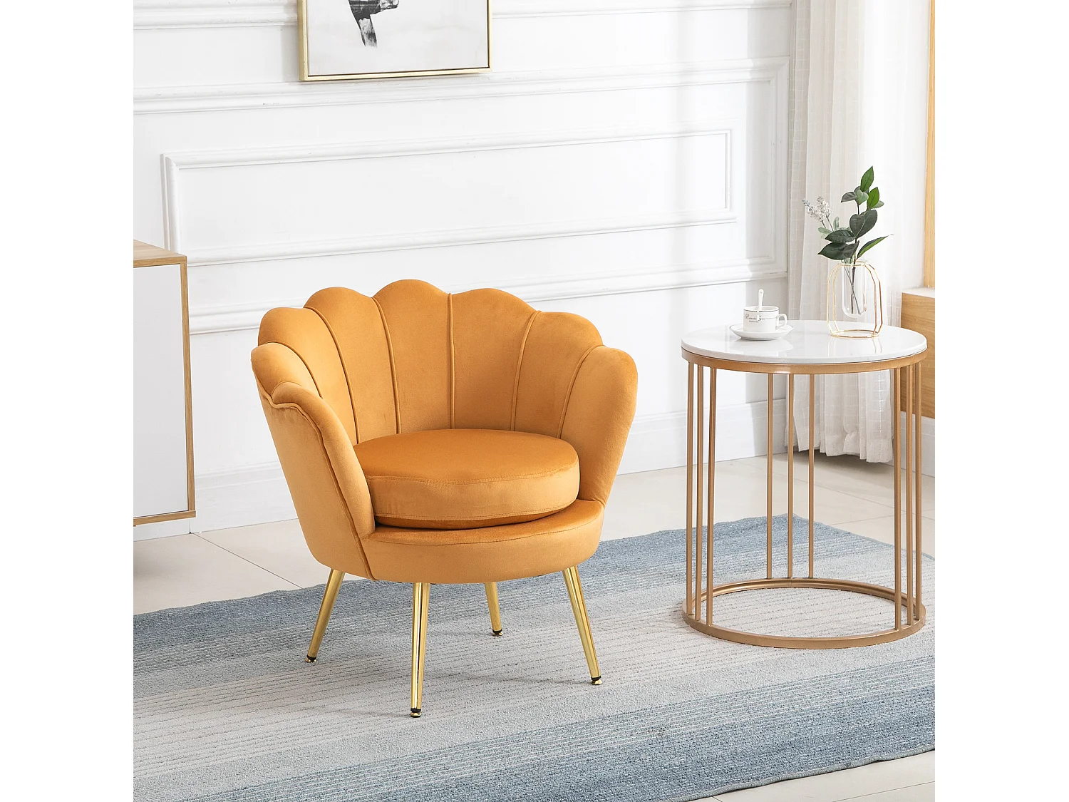 Fauteuil coquillage en velours avec dossier lotus et pieds métal pour salon chambre jaune