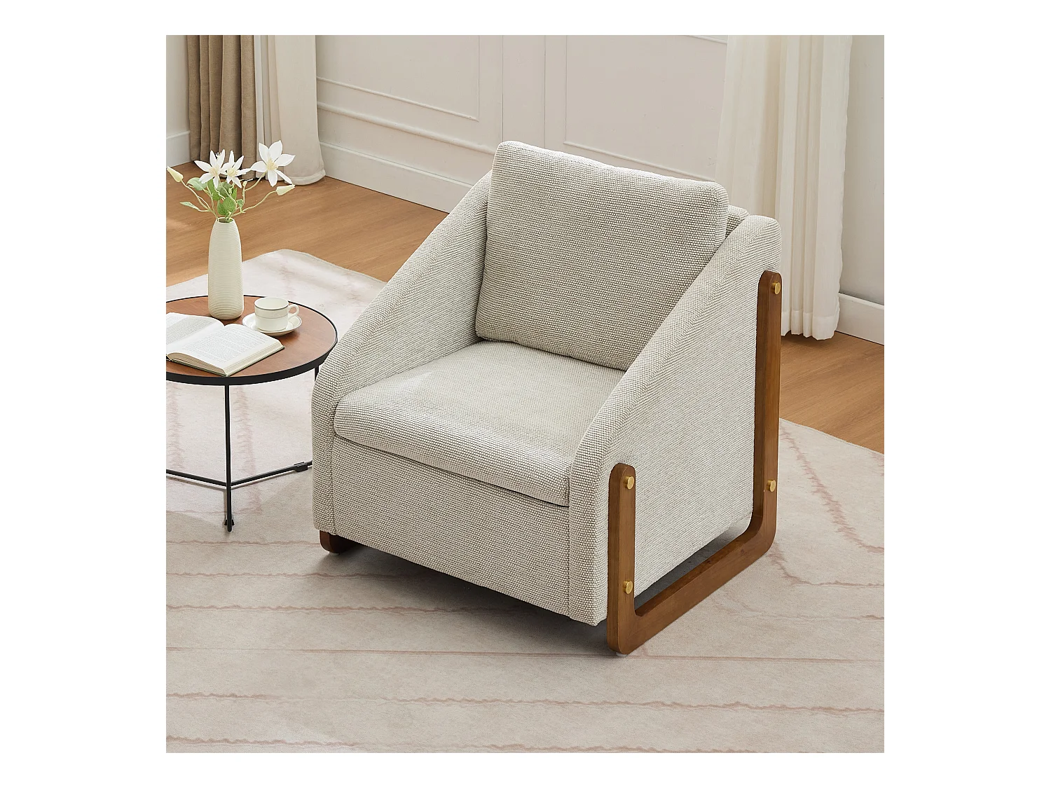 Sillón de chenilla beige para salón o dormitorio, con reposabrazos de madera, 73,5 x 73,5 x 73,5 cm