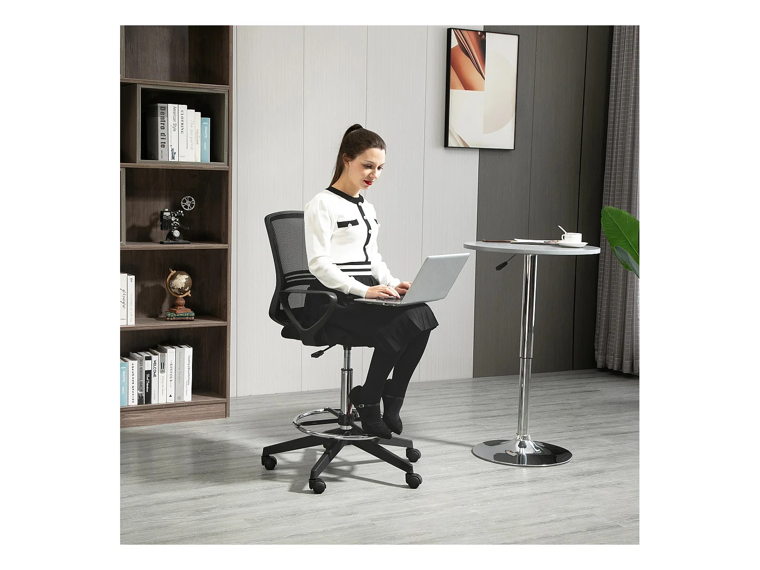 Chaise longue assis-debout ergonomica in metallo con poggiapiedi regolabile scrivania nera 59,5x60x102,5–126cm