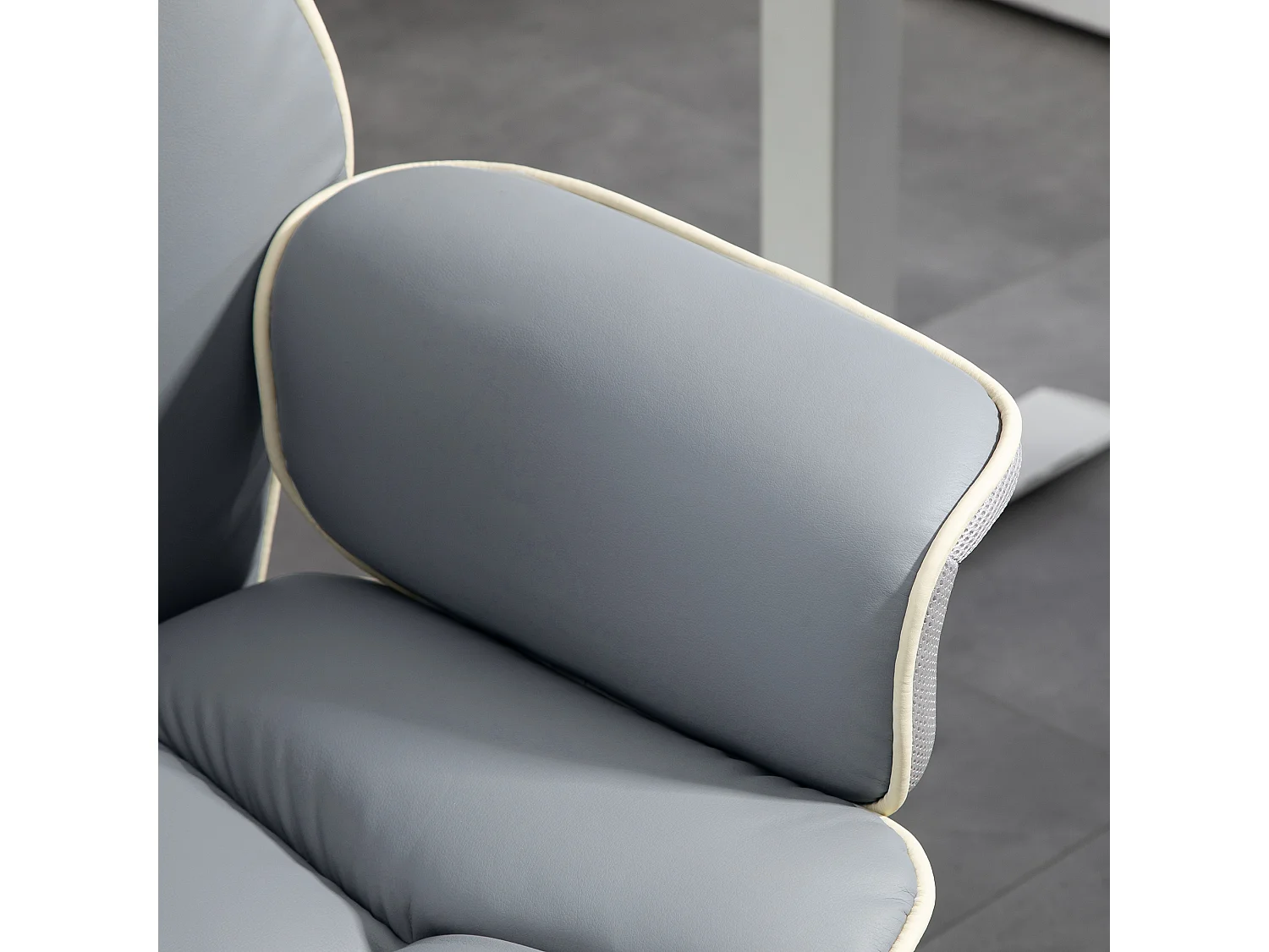 Chaise de bureau ergonomique inclinable jusqu’à 150° réglable pivotante gris clair 76x80x118-124cm