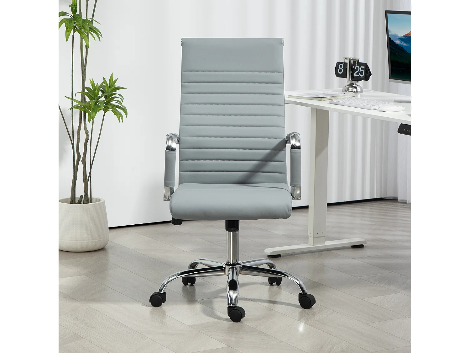 Silla de oficina ergonómica de piel sintética con reposabrazos y función de balanceo, gris claro