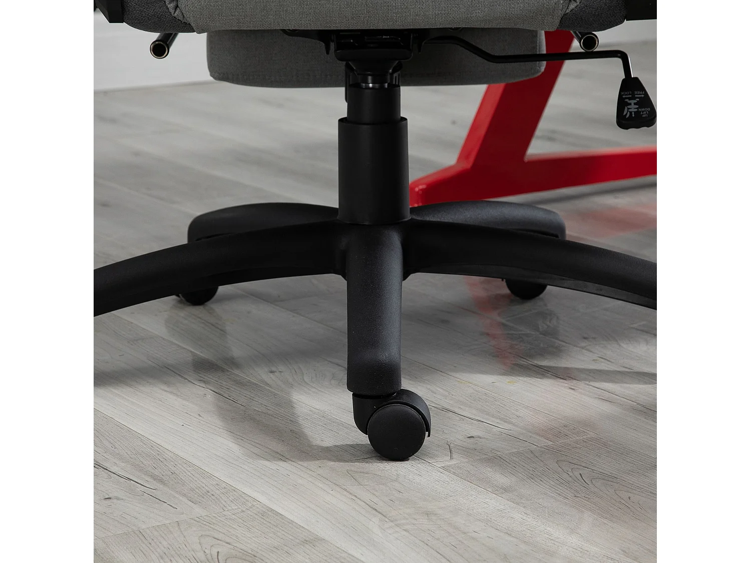 Chaise longue ergonomica foderata in grigio con cuscini mobili regolabili e funzione basculante