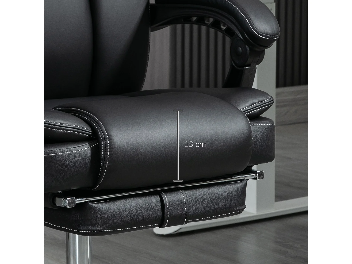 Fauteuil de bureau massage ergonomique en cuir synthétique avec chauffage et repose-pieds noir 66x67x118-126 cm