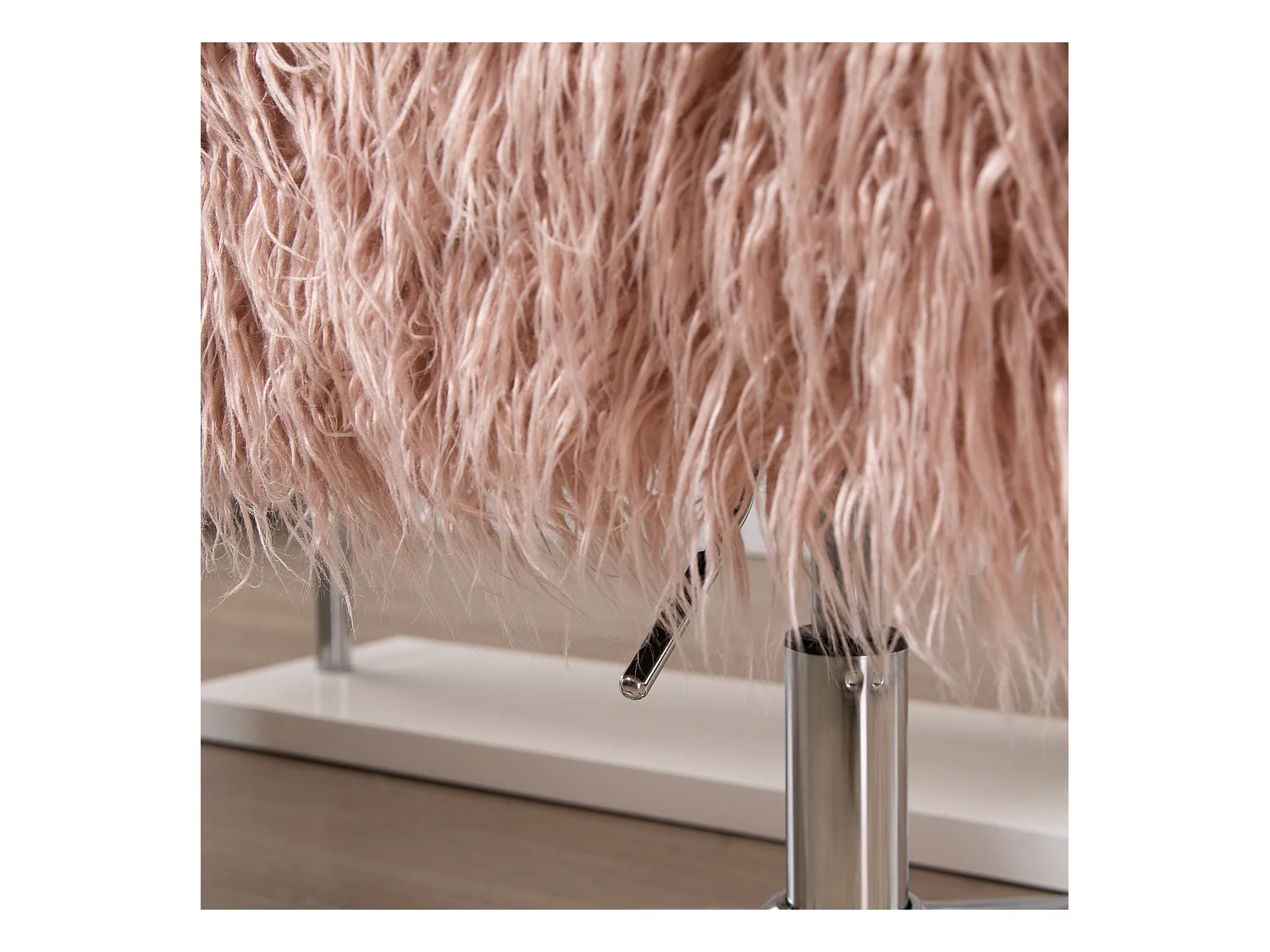 Sedia da ufficio da donna ergonomica in pelle sintetica rosa con seduta accogliente e alta regolazione