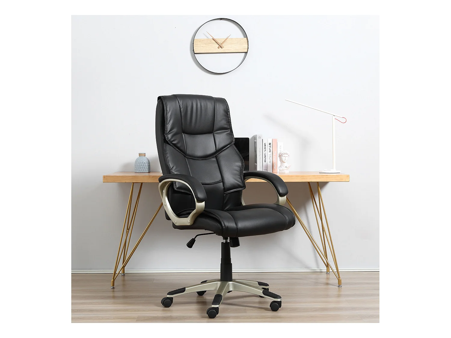 Silla de oficina ergonómica en piel sintética negra con función Wippfunktion y regulable de 114 a 124 cm.