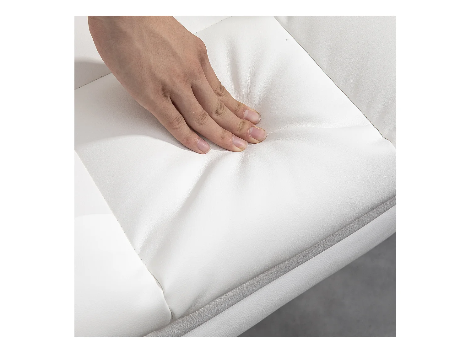 Silla de oficina ergonómica de piel sintética con respaldo reclinable y soporte lumbar, color blanco