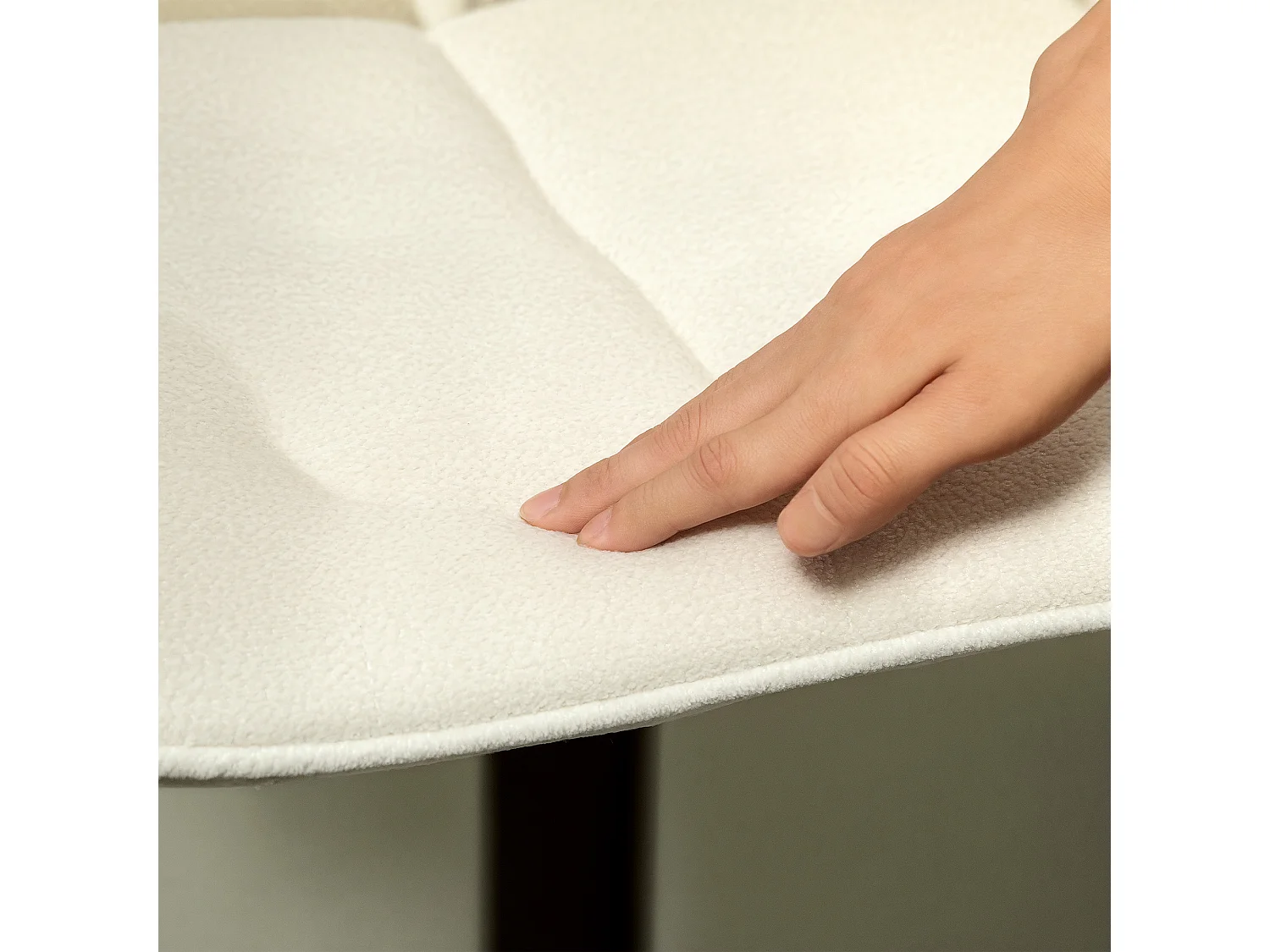 Conjunto de 2 taburetes de bar regulables tapizados en poliéster con respaldo y patas de acero beige 53x47x117 cm