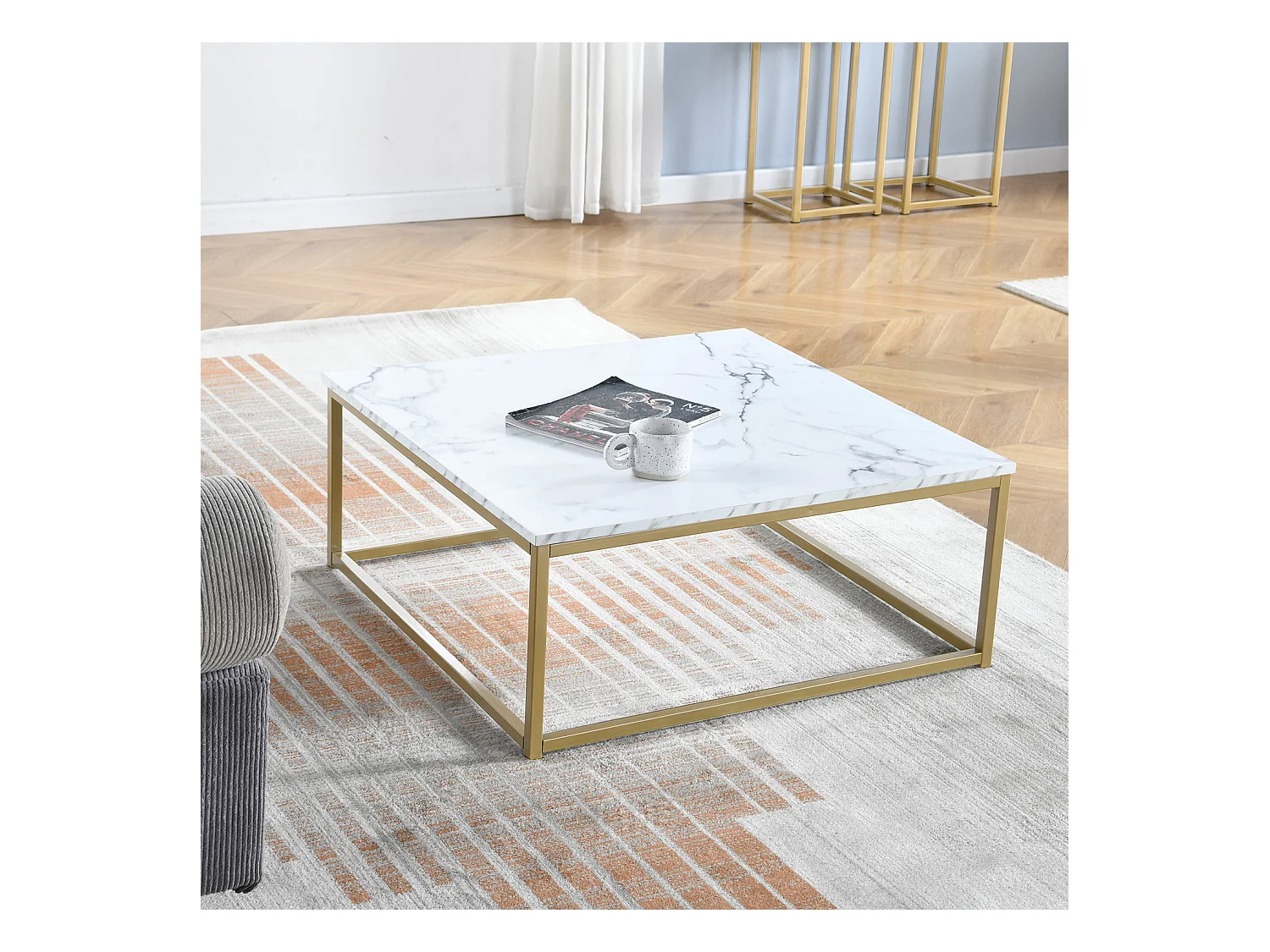 Table Basse carrée de Salon, Bout de Canapé, Style Scandinav, Cadre en Acier or, finition Marbre, 80 x 80 cm