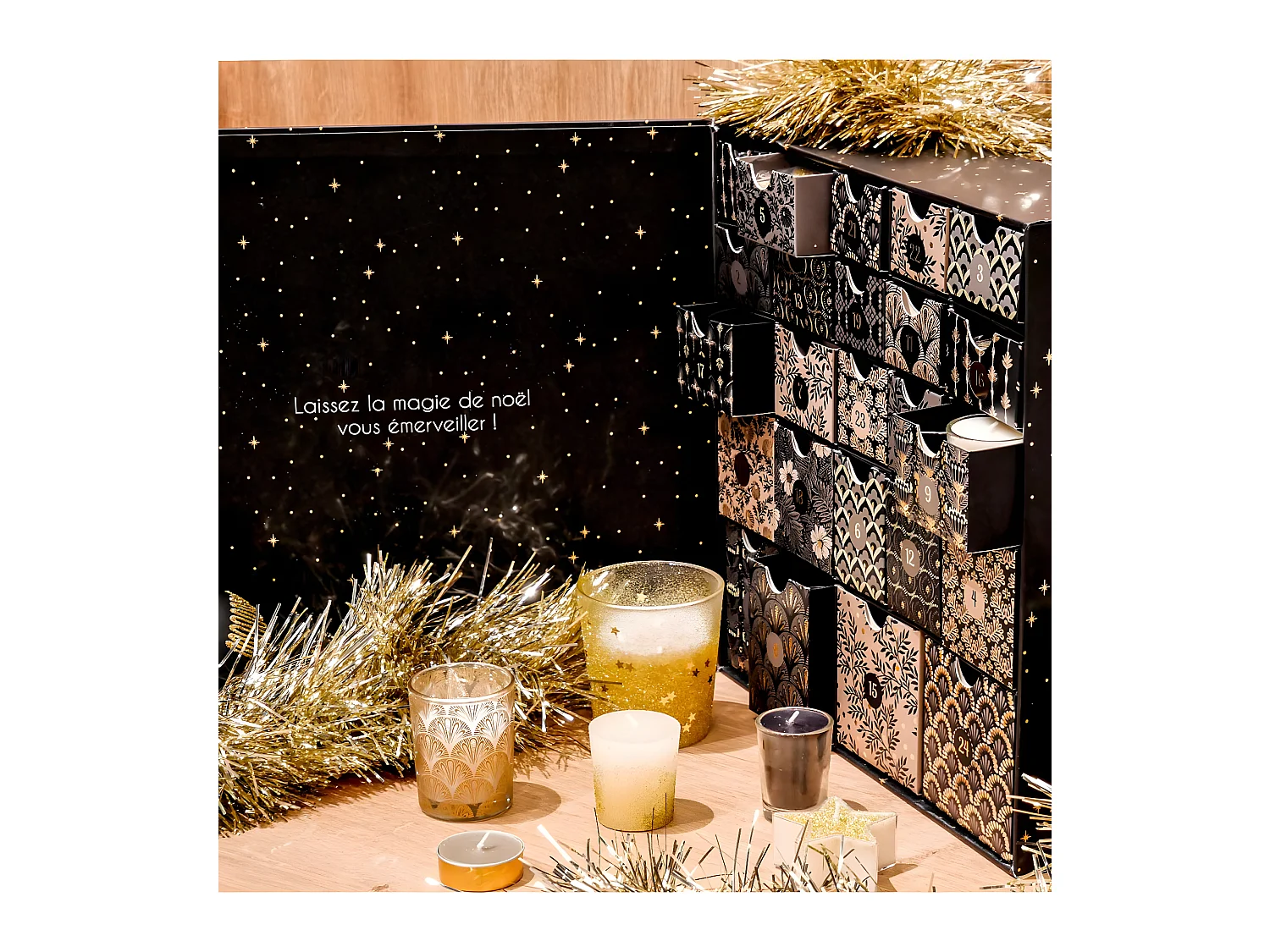 Coffret Calendrier de l'Avent parfumé et étincelant 24 Bougies