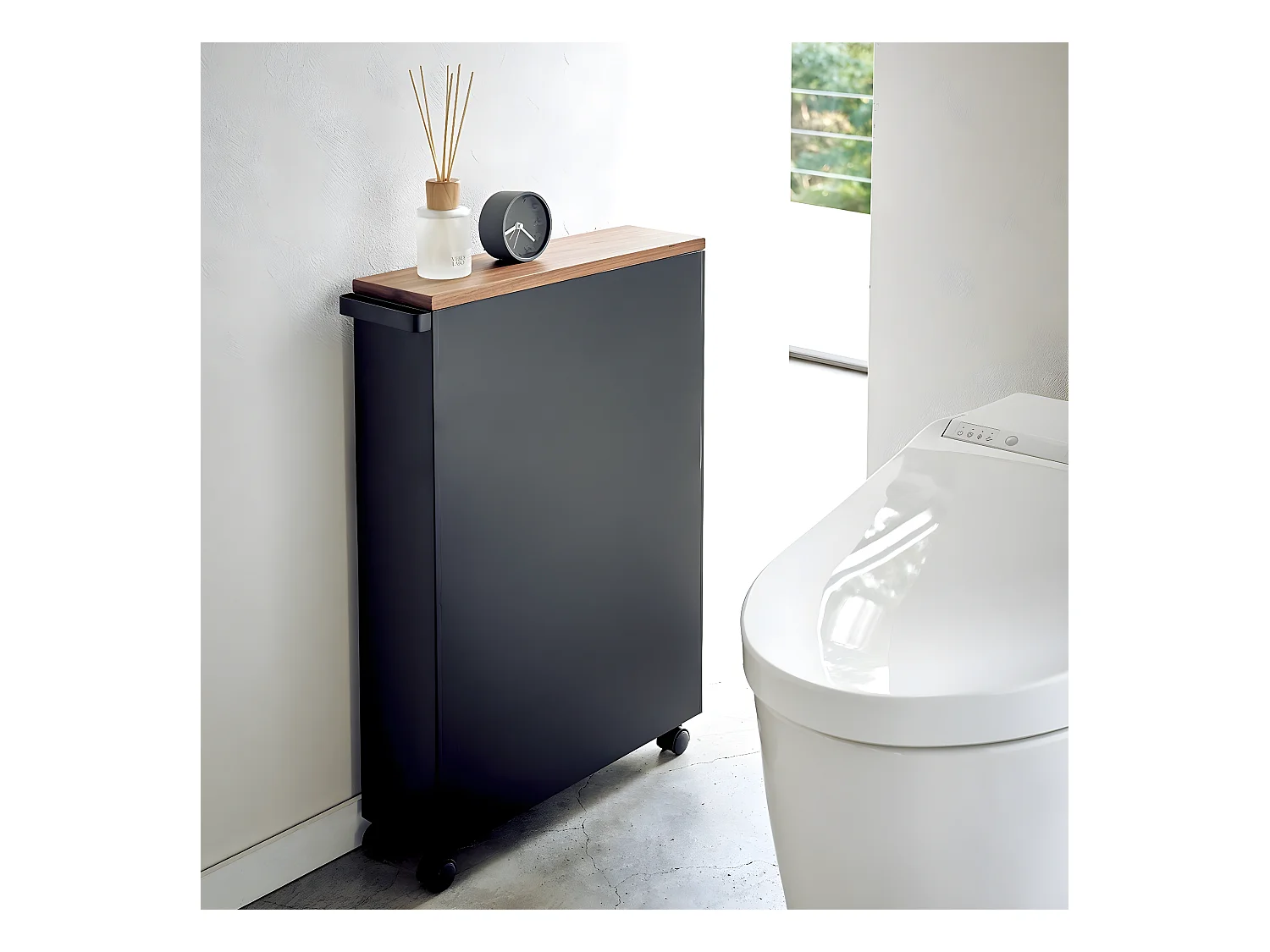 Toilettenregal mit Rollen aus Metall und Holz "Slim"