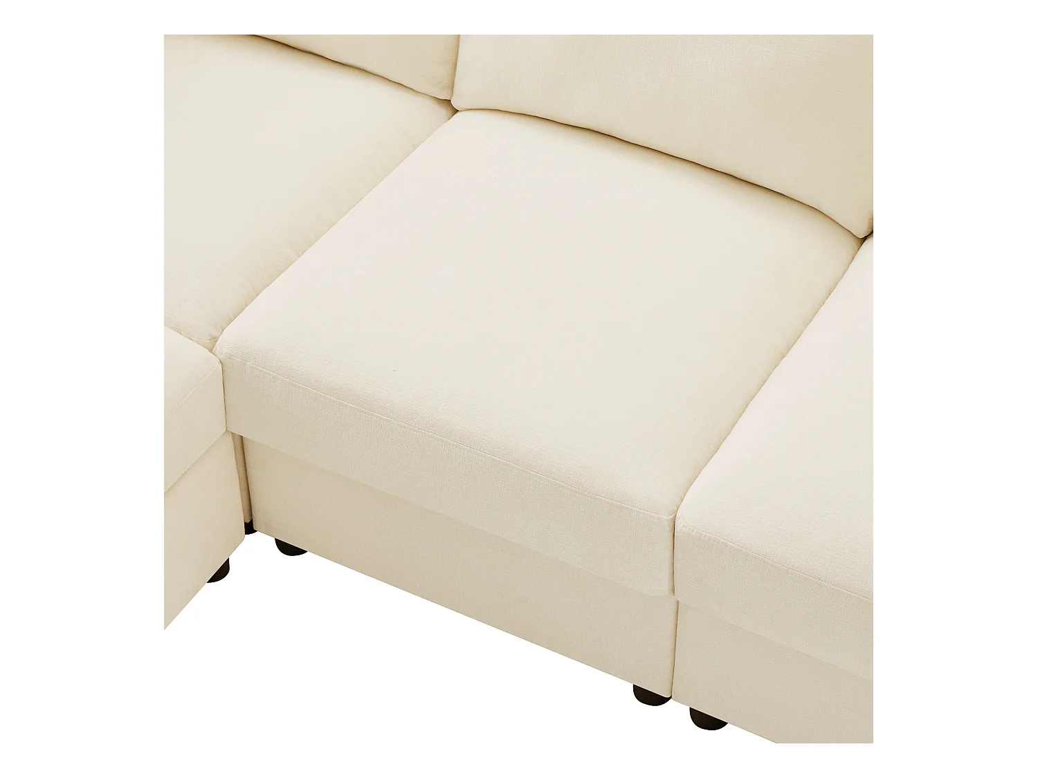 L-förmiges Ecksofa mit Fußstütze, vier Kissen, verstellbaren Armlehnen und bequemem Bezug aus beigem Chenille.