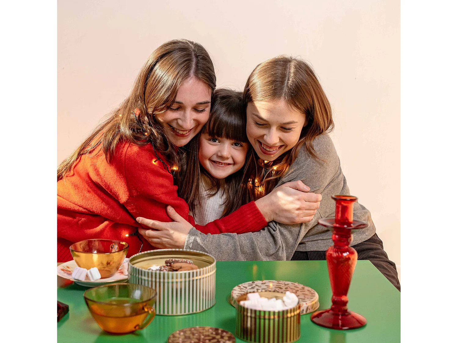 Table basse carrée moderne L90 cm vert