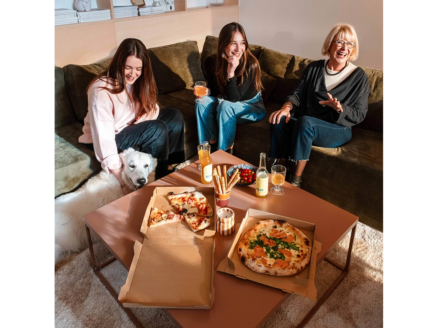 Table basse carrée moderne L90 cm marron