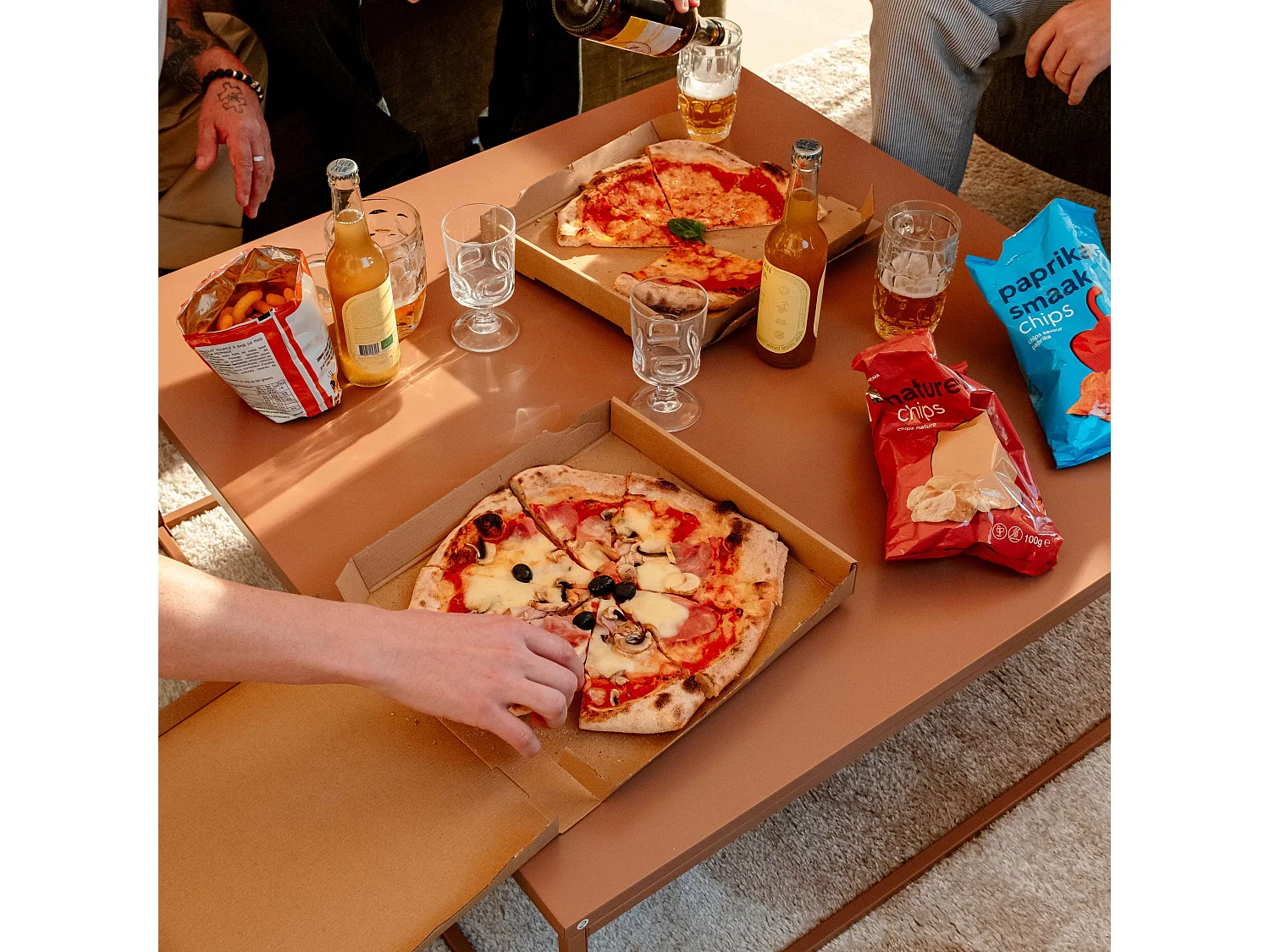 Table basse carrée moderne L90 cm marron