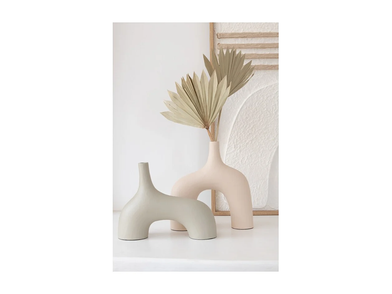 Jarrón de aluminio beige 29x9x30.5 cm