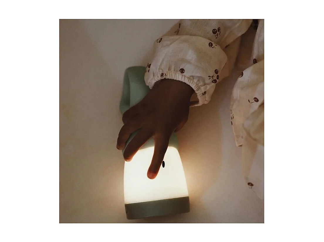 BEABA , Veilleuse et lampe torche 2 en 1 nomade, rechargeabe USB, Vert Sauge