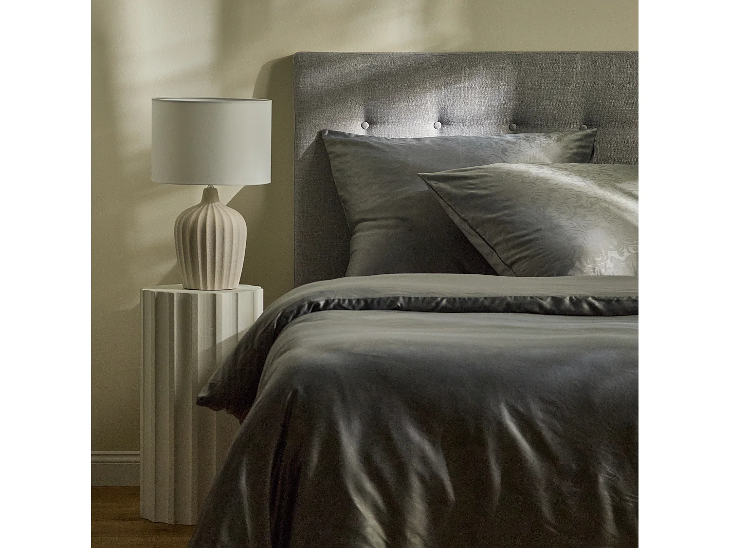 Parure de lit Lamira gris foncé polyester 160 x 200