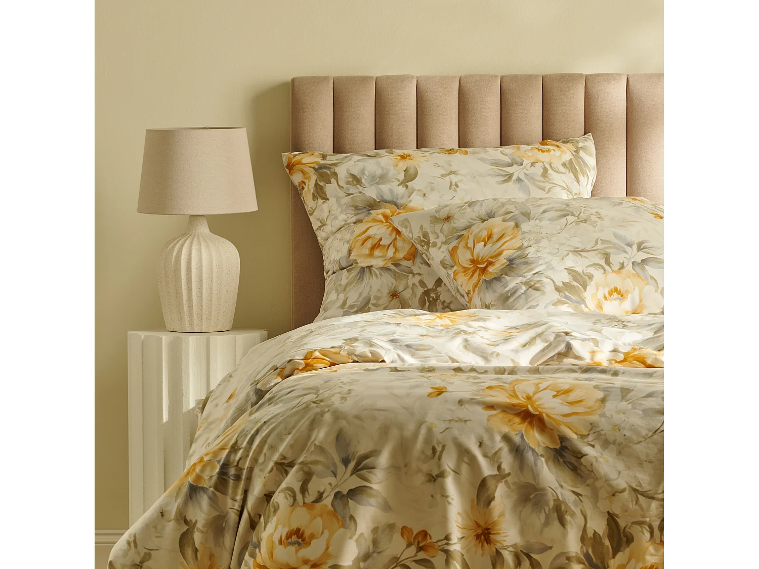 Parure de lit Madela Beige Moyen Microfibre 200x220