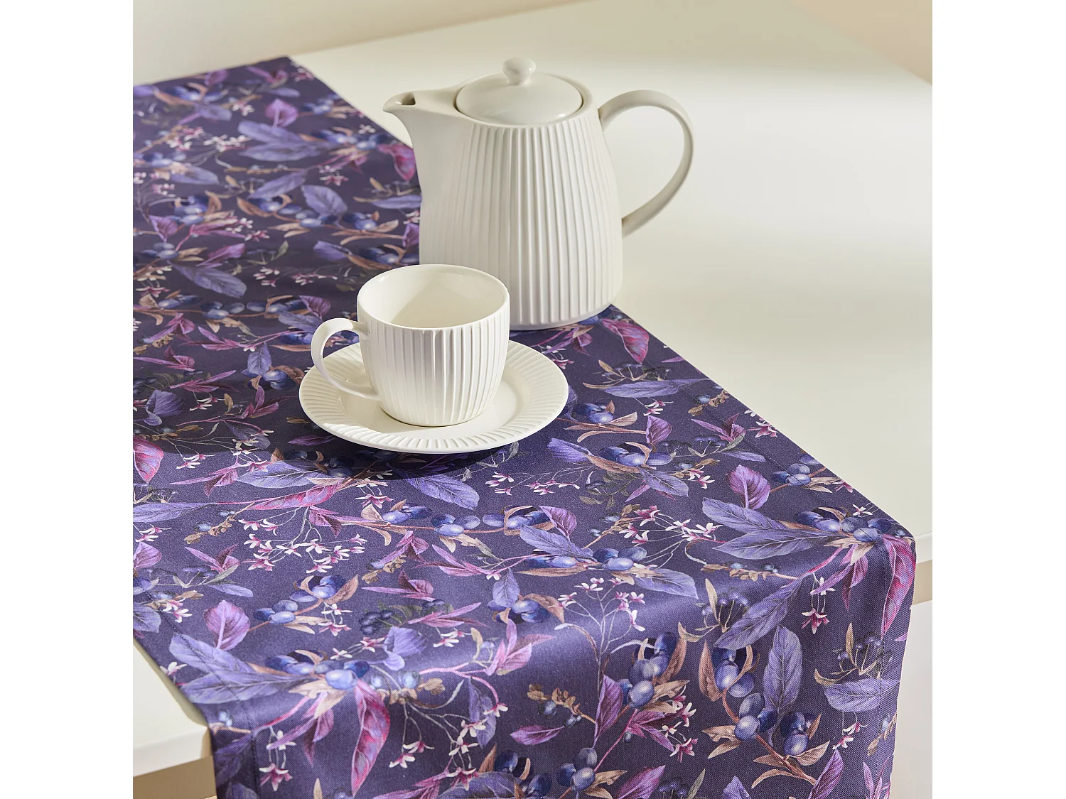 Tischläufer Veriso dunkelviolett 40 x 180