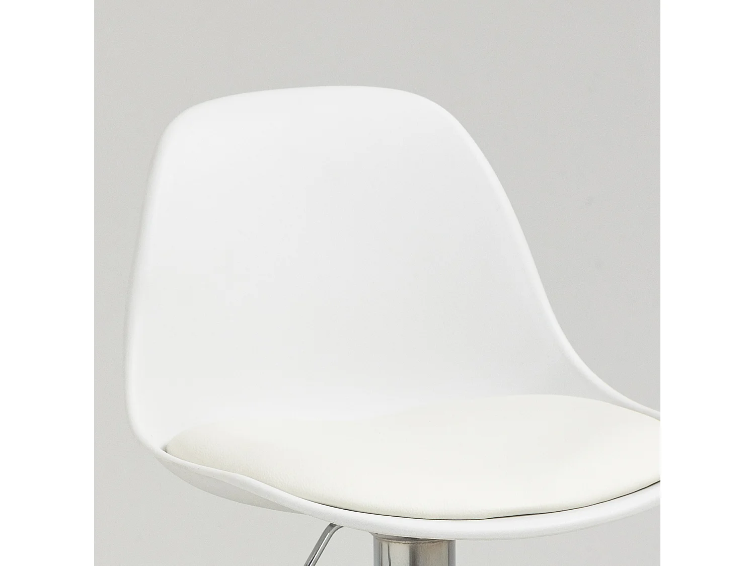 Lot de 2 tabourets de bar pivotants jusqu'à 120 kg, avec dossier, réglable en hauteur, similicuir et acier, blanc