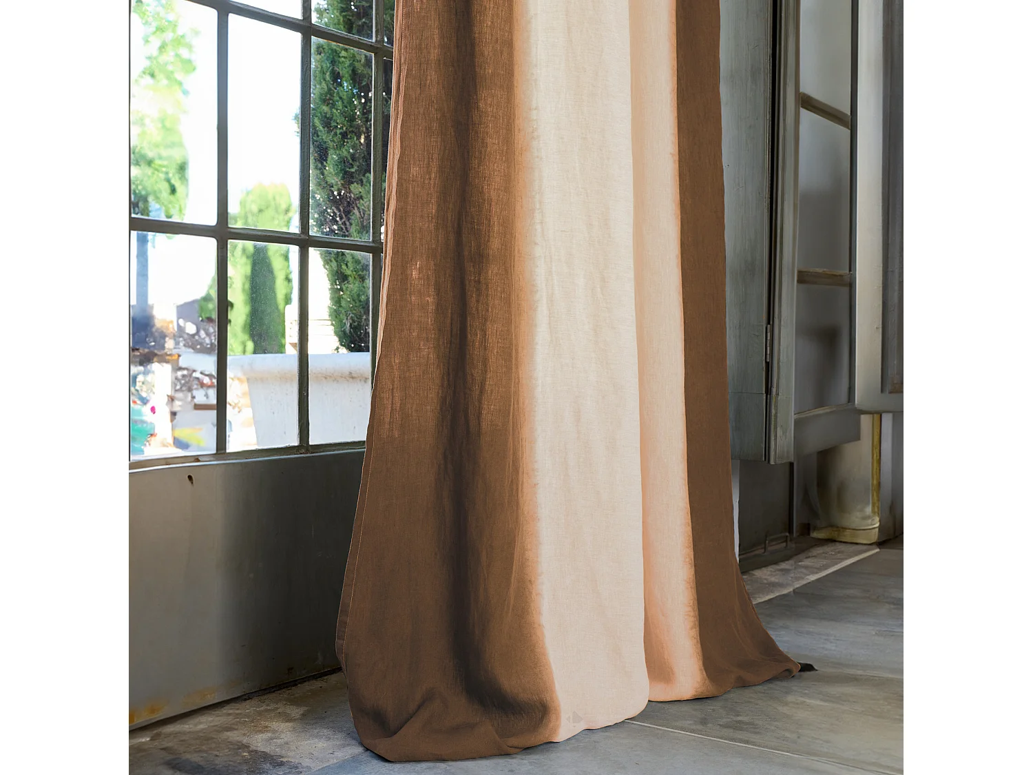 Pan de rideau 160x300 cm DEEPALI 100% lin lavé marron cognac