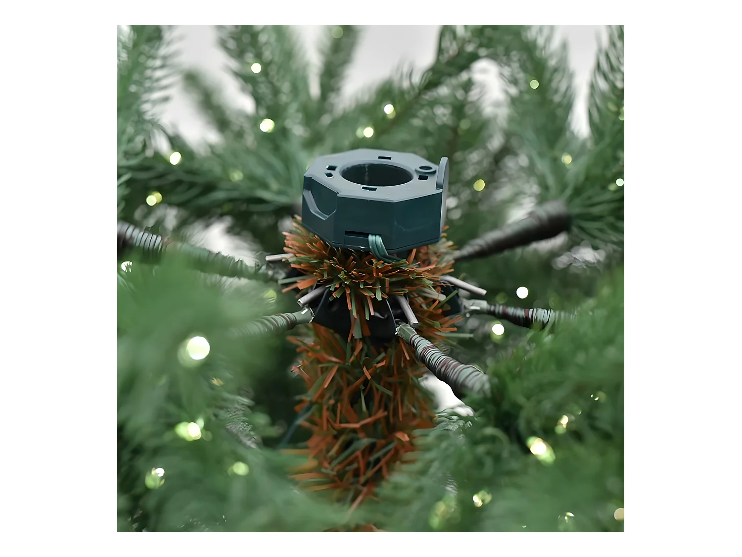 Albero di Natale "Power" con micro led incorporati 100 % PE effetto real touch cm240