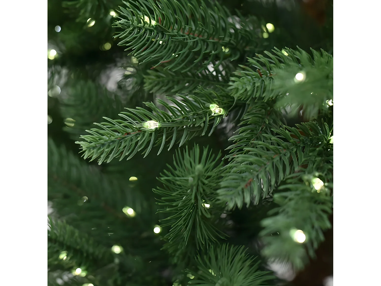 Albero di Natale "Power" con micro led incorporati 100 % PE effetto real touch cm240