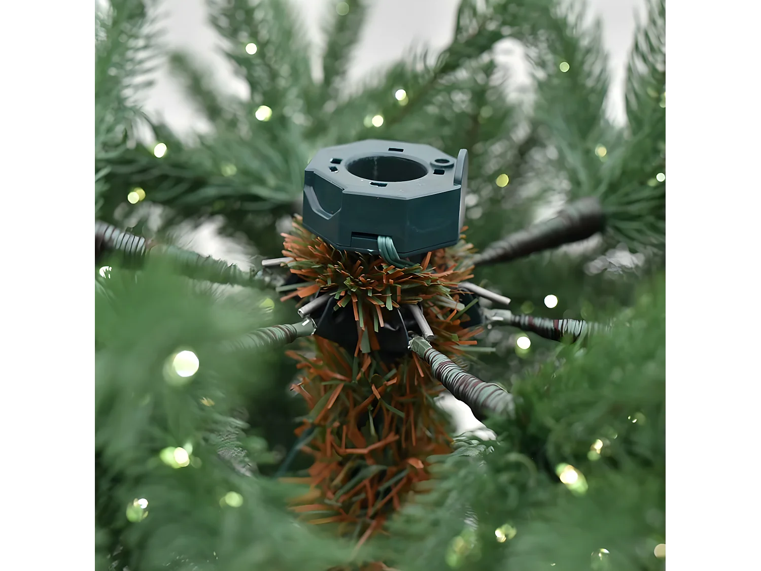 Albero di Natale "Power" con micro led incorporati 100 % PE effetto real touch cm240