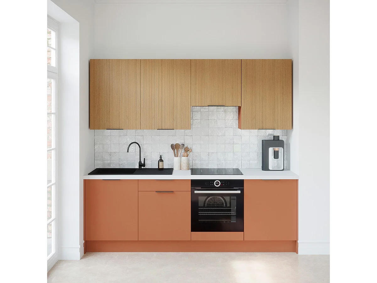 Ensemble de 8 meubles de cuisine - L. 245 cm - terracotta et chêne clair cannelé - Luzia Mix