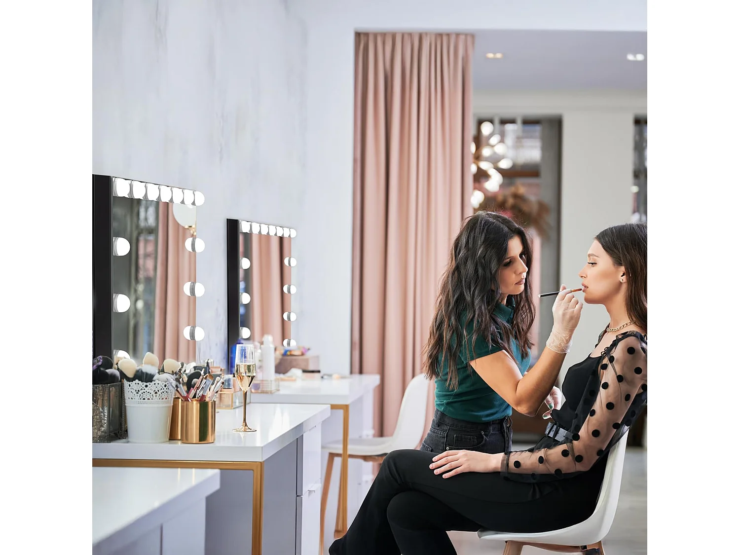 Miroir Maquillage Hollywood 15 LED, 3 Modes, Luminosité Réglable, Contrôle Tactile, Port USB, Utilisation Table ou Mur, 58x45cm, Noir