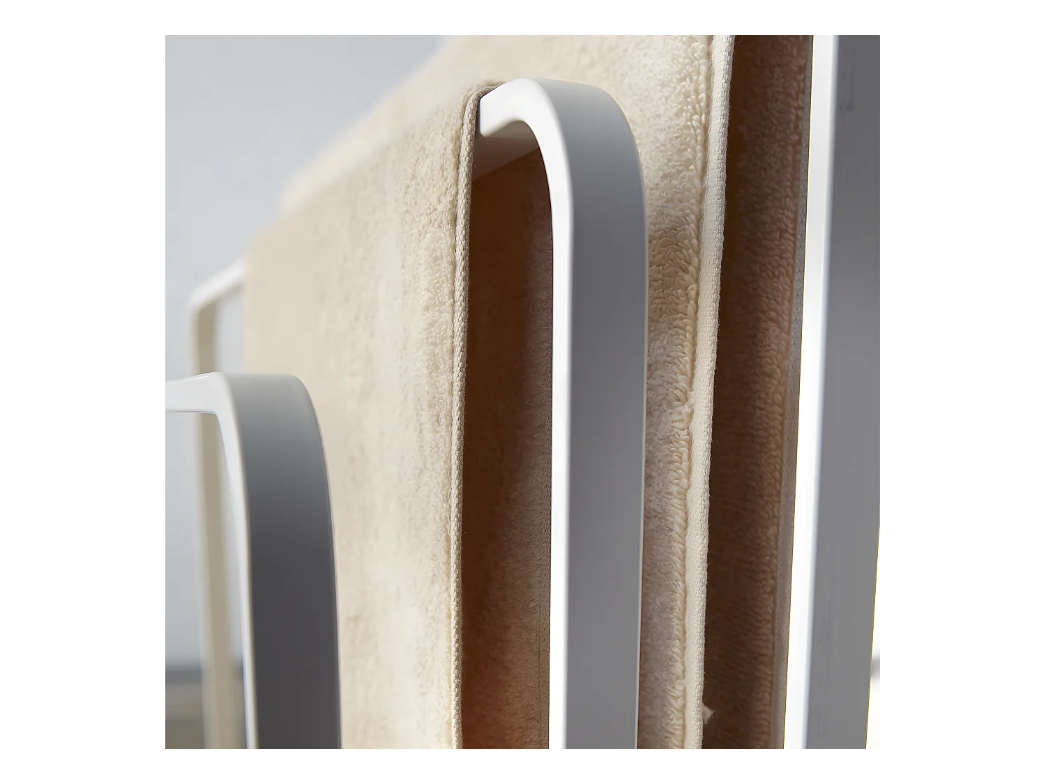 Porte serviettes à 4 barres - L70 cm