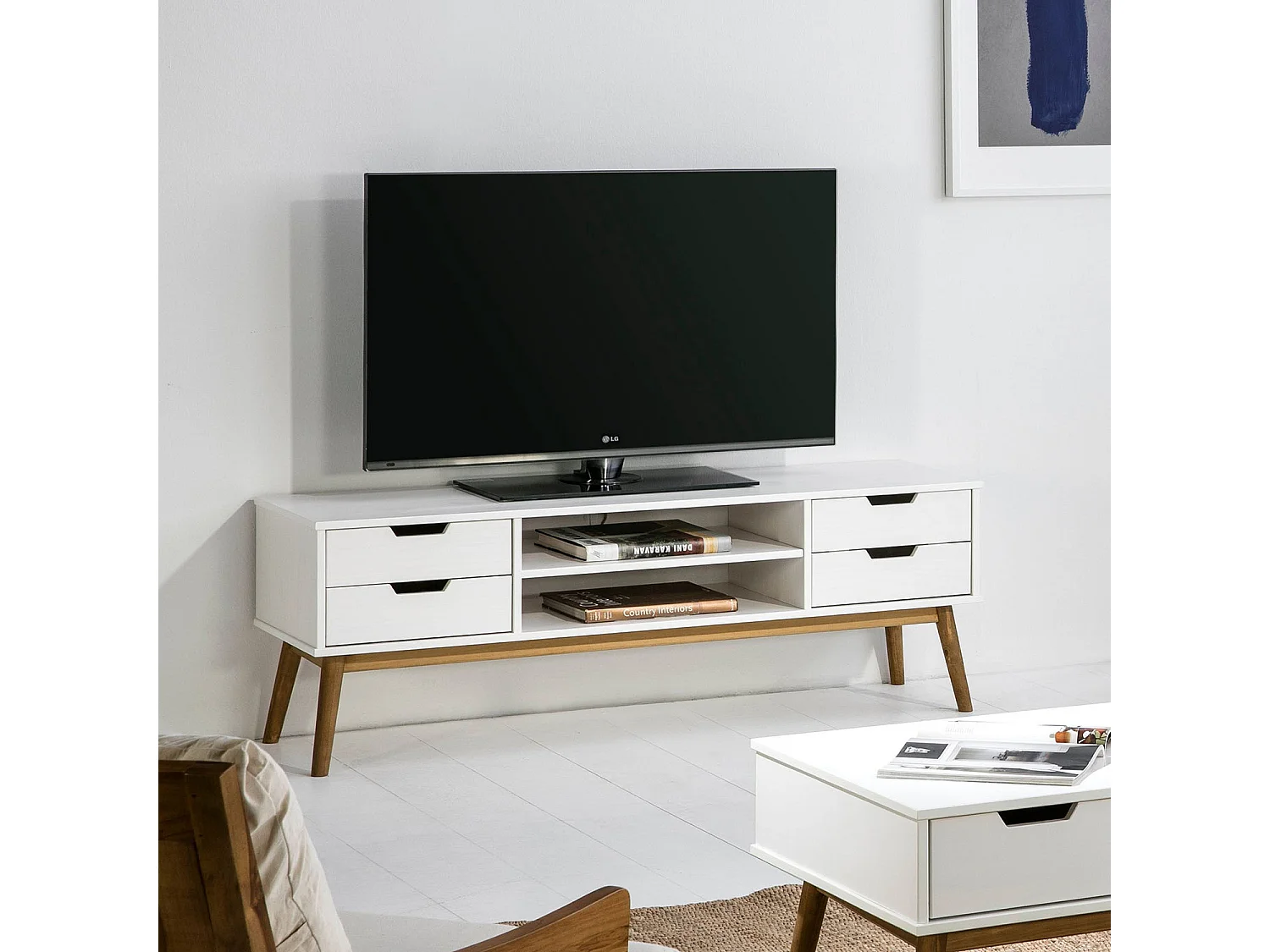 Tv-meubel Baku met 1 deur en 2 laden in het wit, massief hout, 140 cm.