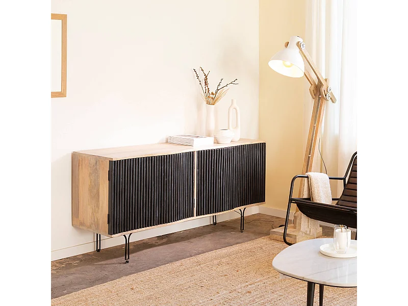 Mueble de TV de madera de mango y metal negro con puertas con aberturas Auxence