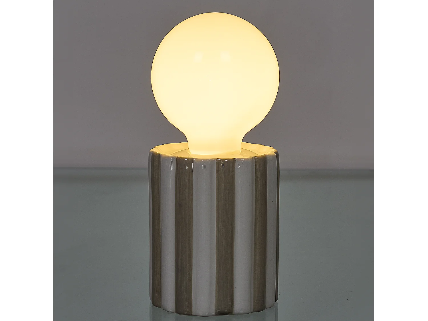 Lampe Ceramique Taupe A Piles Blanc, Marron