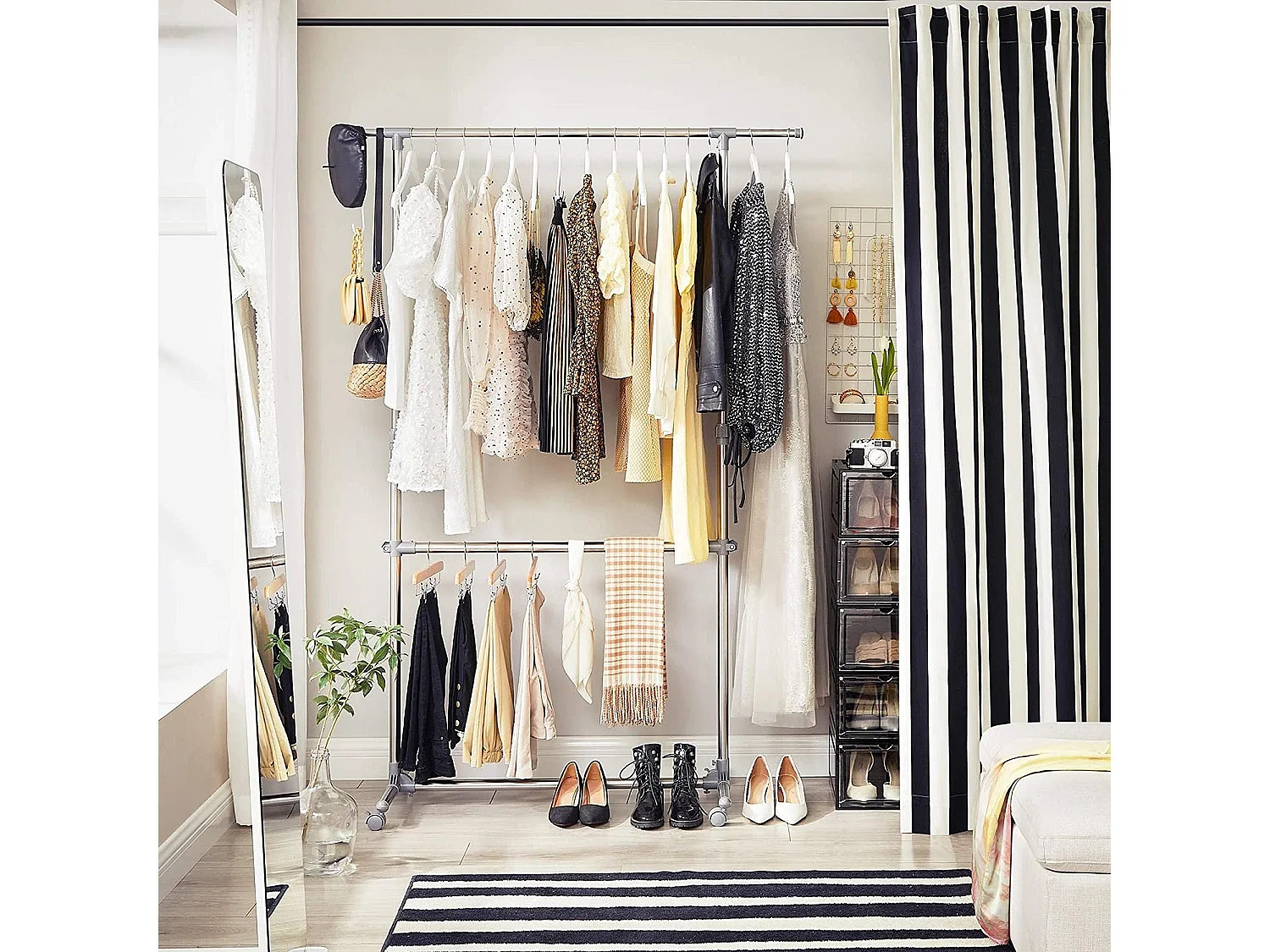 Bobbel Home - Garderoberek - Met wieltjes - Hoogte verstelbaar -  RVS - Zilver