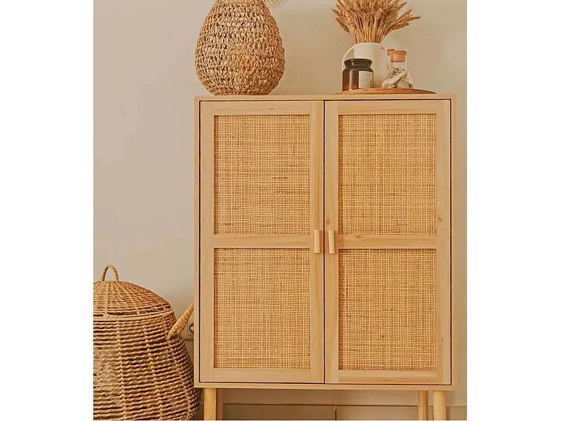 Aparador para salón comedor de 110x80x40 cm con 2 puertas y frentes de ratán beige Camile