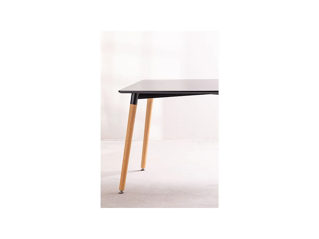Table style scandinave 120x80cm plateau noir et pieds en bois massif