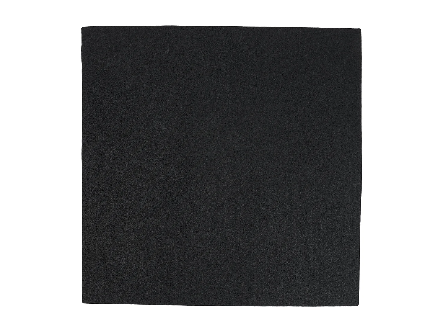 Tapis Anti Vibration 60x60cm M6 Noir Protégez votre sol et réduisez le bruit de votre machine à laver ou sèche-linge avec ce tapis anti vibration !