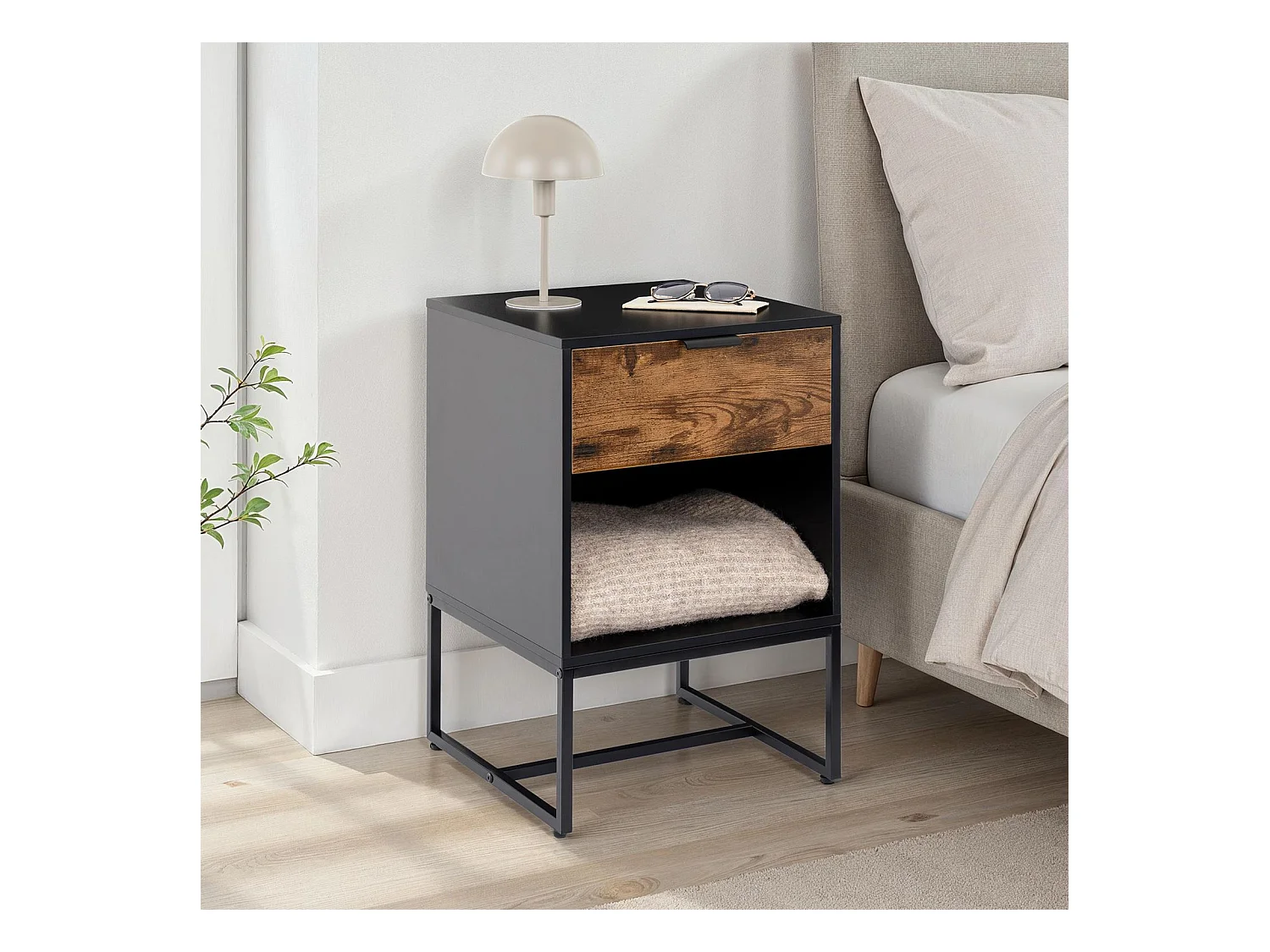 Table de chevet MALAM H 61 cm 1 Tiroir Coloris Noir et Brun Vintage avec Niche et Pieds en métal, Design Moderne avec Rangement