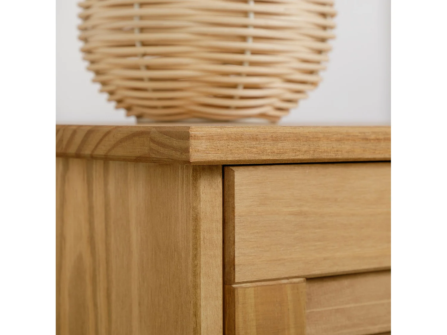 Table de chevet VENETA H 42 cm 2 Tiroirs en Bois Massif Coloris Naturel avec Poignées en Métal